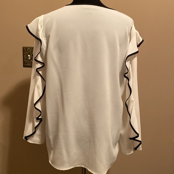 Blouse - Picture 3 of 4